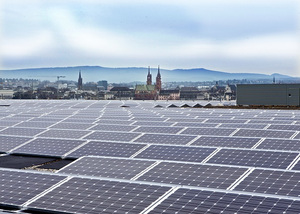 © TRITEC- Solarstromanlage auf dem Dach der Messe Basel